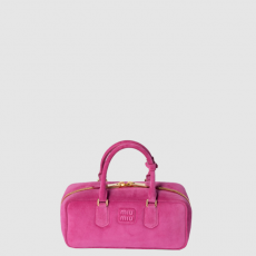 [MIUMIU-미우미우] 아르카디 패딩 스웨이드 탑핸들 미디움