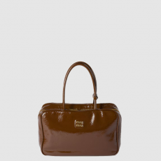 [MIUMIU-미우미우] 나플락 페이턴트 보 가죽백 라지