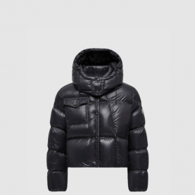 [MONCLER-몽클레어] Erea 스퀘어 퀼팅 후드 크롭 다운 재킷 재킷