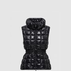 [MONCLER-몽클레어] Emilion 스퀘어 퀼팅 다운 조끼