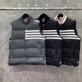 [THOM BROWNE-톰브라운]4선 다운 빅 퀼팅 재킷 조끼