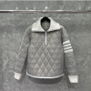 [THOM BROWNE-톰브라운] 4선 퀼팅 누빔 롱넥 집업 자켓