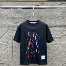 [THOM BROWNE-톰브라운]로고 패턴 반팔 티셔츠