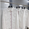 [THOM BROWNE-톰브라운]2025 멀티포켓 골드버튼 스트라이프 화이트컬러 셔츠