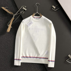 [THOM BROWNE-톰브라운] 2025 가을/겨울 트렌디한 라운드넥 울 스웨터