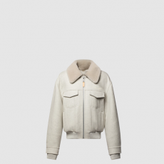 [LOUIS VUITTON-루이비통] 울 블루종 위드 시어링 칼라 1AGIRY