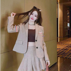 [THOM BROWNE-톰브라운]울 싱글 재킷 블레이저 플리츠 미니 스커트 투피스 세트