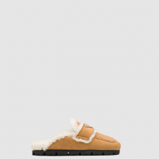 [PRADA-프라다]시어링 슬리퍼(뮬)